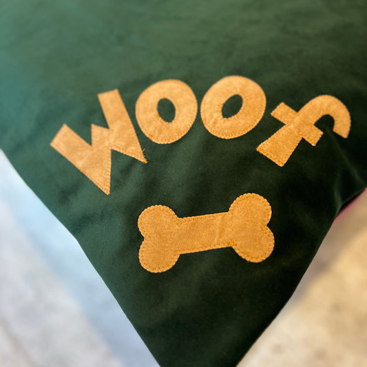 SALE - Green & Sherpa Corner Woof Bed - Medium