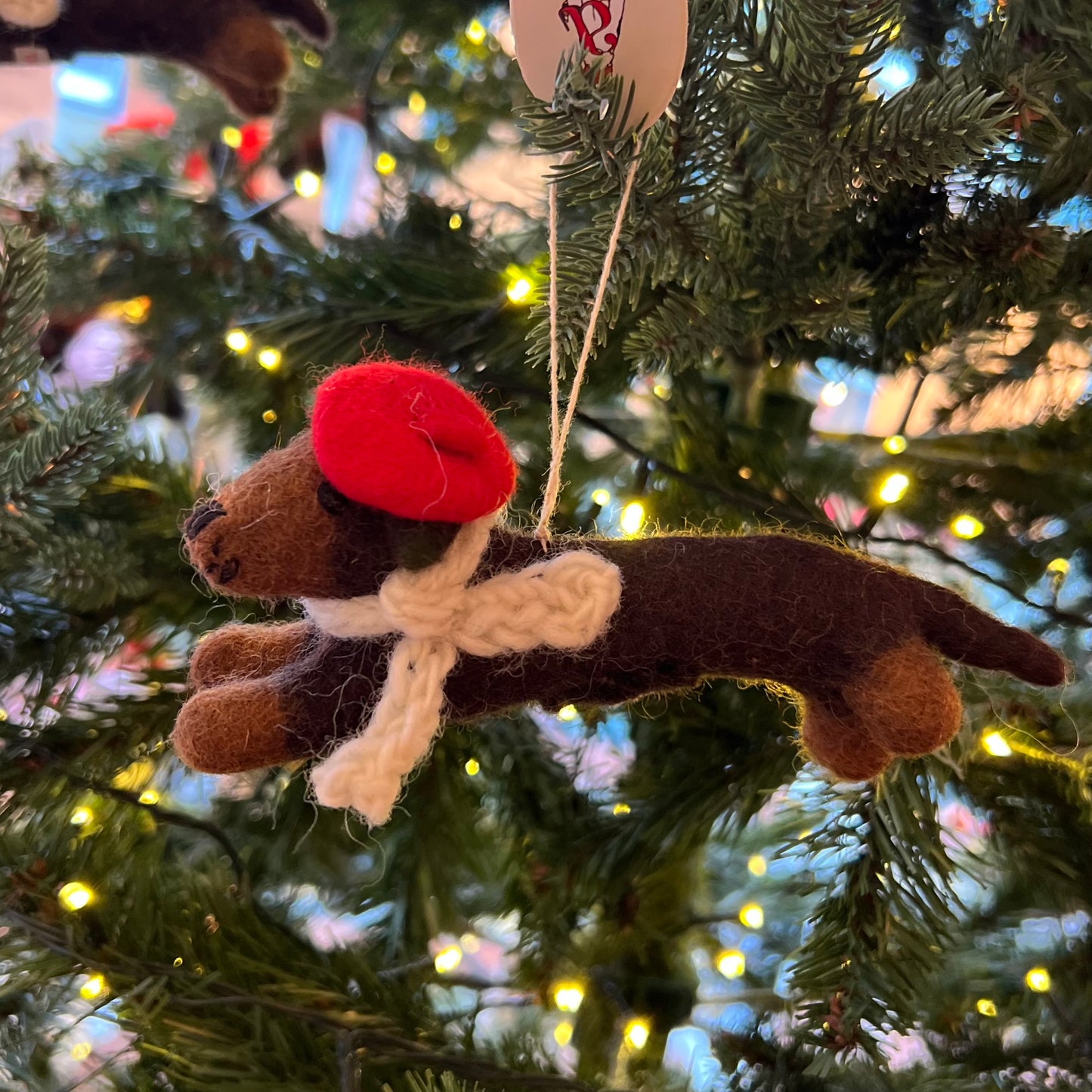 Sausage Dog avec Beret Christmas Decoration by Amica Felt