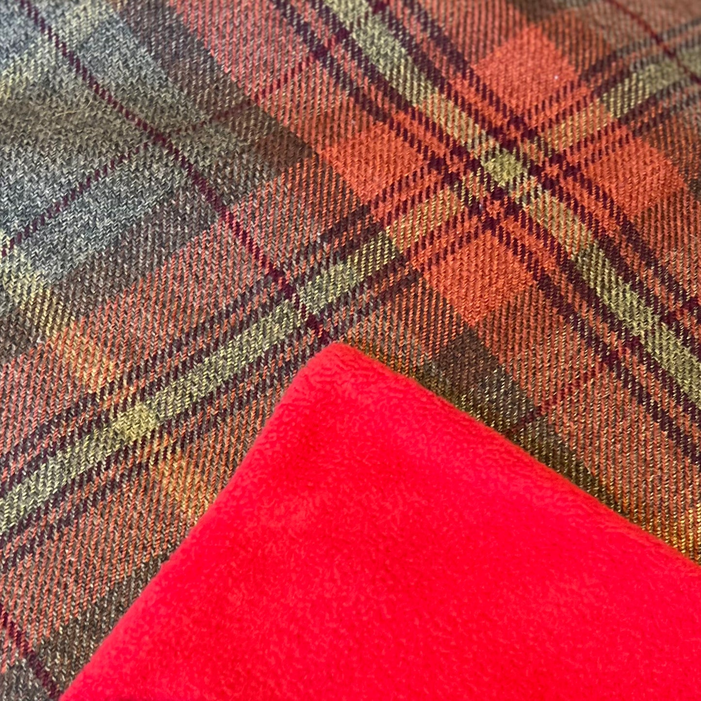 SALE - Dog Bed in Harrier Tweed - Medium