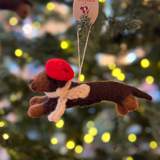 Sausage Dog avec Beret Christmas Decoration by Amica Felt